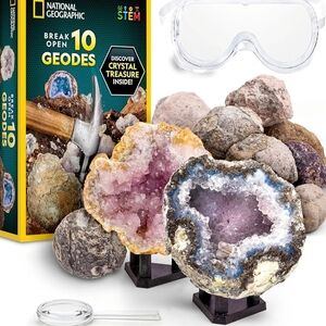 National Geographic Geode Kit with 10 Geodes